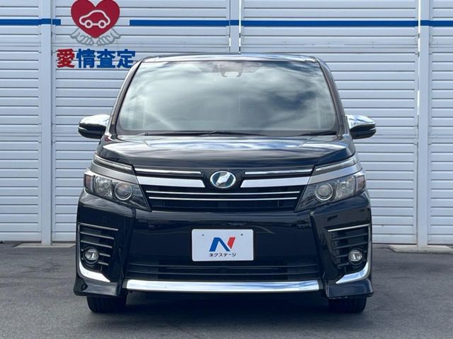 TOYOTA VOXY HYBRID 2017 Image 31