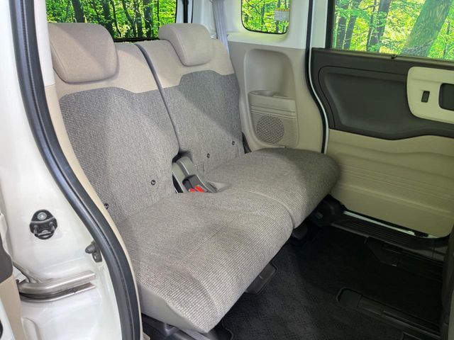 HONDA N BOX 2017 Image 31