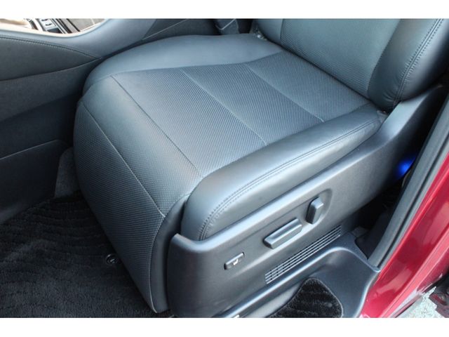 TOYOTA ALPHARD HYBRID 4WD 2019 Image 31