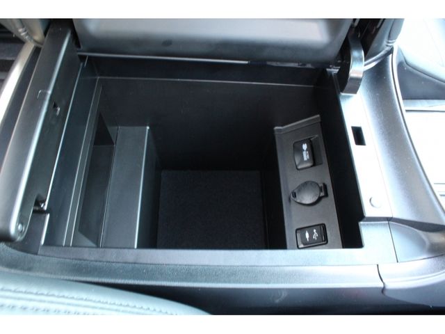 TOYOTA ALPHARD HYBRID 4WD 2019 Image 31