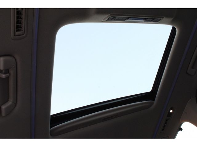 TOYOTA ALPHARD HYBRID 4WD 2019 Image 31