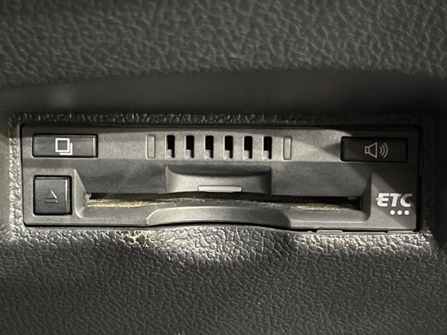 TOYOTA PRIUS 2017 Image 31