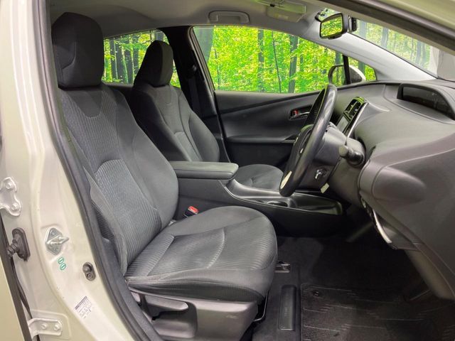 TOYOTA PRIUS 2017 Image 31