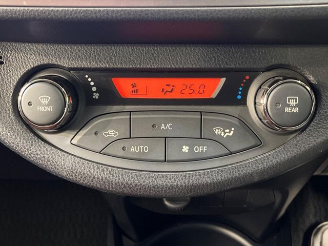 TOYOTA VITZ 2014 Image 31