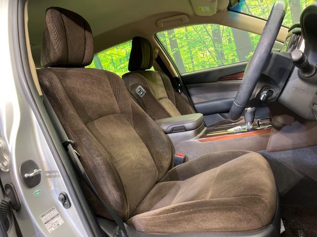 TOYOTA CROWN SEDAN HYBRID 2015 Image 31