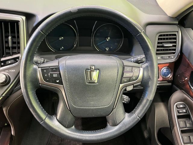 TOYOTA CROWN SEDAN HYBRID 2015 Image 31