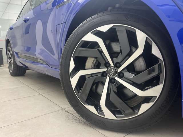 AUDI Q8 E-TRON SPORT 2023 Image 31