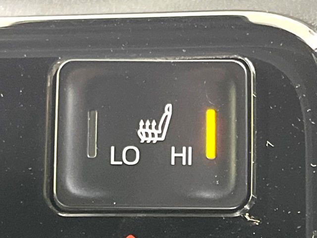 TOYOTA VOXY HYBRID 2023 Image 31