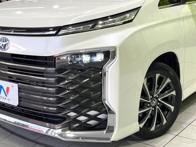 TOYOTA VOXY HYBRID 2023 Image 31