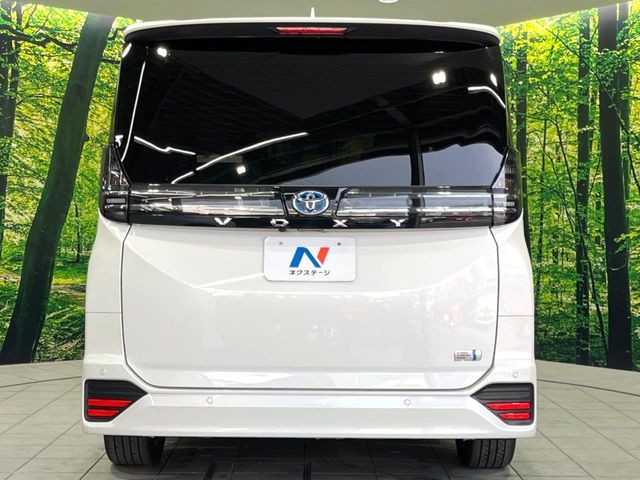 TOYOTA VOXY HYBRID 2023 Image 31