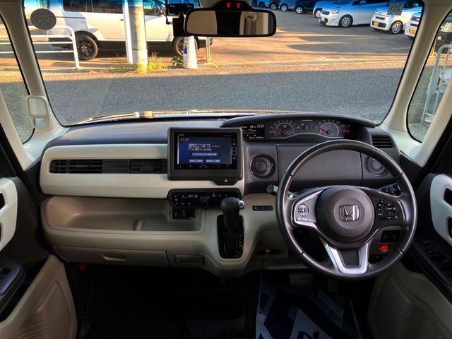 HONDA N BOX 2018 Image 31