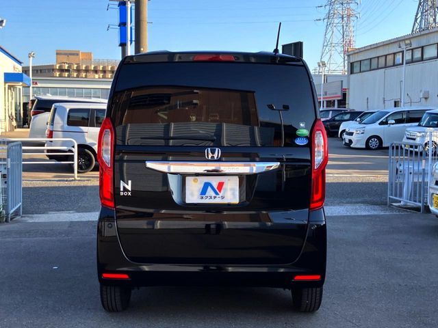 HONDA N BOX 2018 Image 31