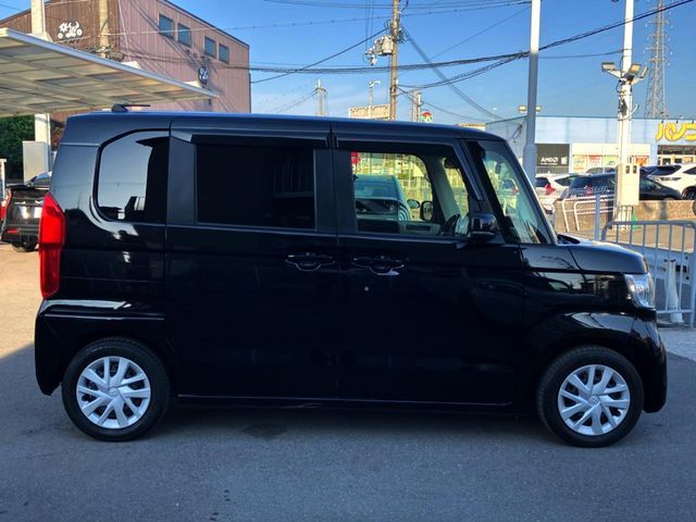 HONDA N BOX 2018 Image 31