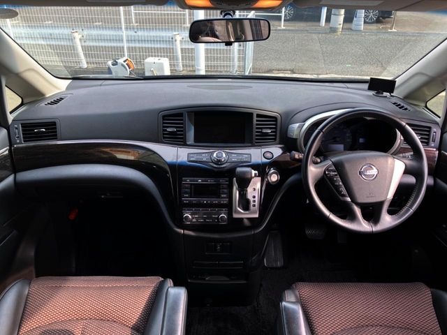 NISSAN ELGRAND 2012 Image 31