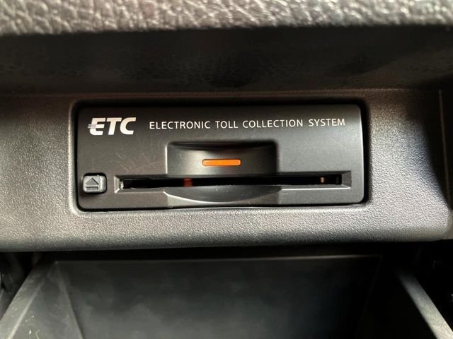 NISSAN ELGRAND 2012 Image 31