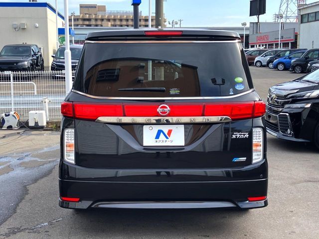 NISSAN ELGRAND 2012 Image 31