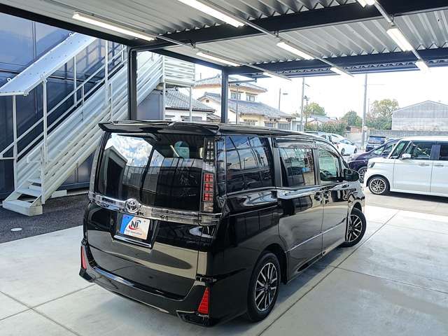 TOYOTA VOXY 2014 Image 31