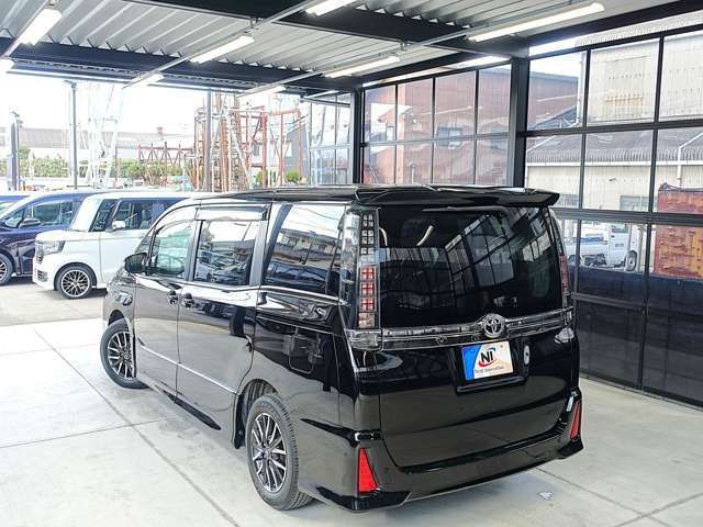 TOYOTA VOXY 2014 Image 31