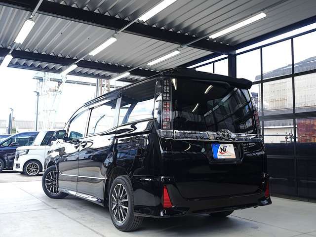 TOYOTA VOXY 2014 Image 31