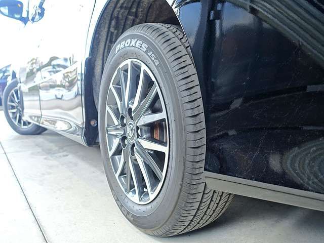 TOYOTA VOXY 2014 Image 31