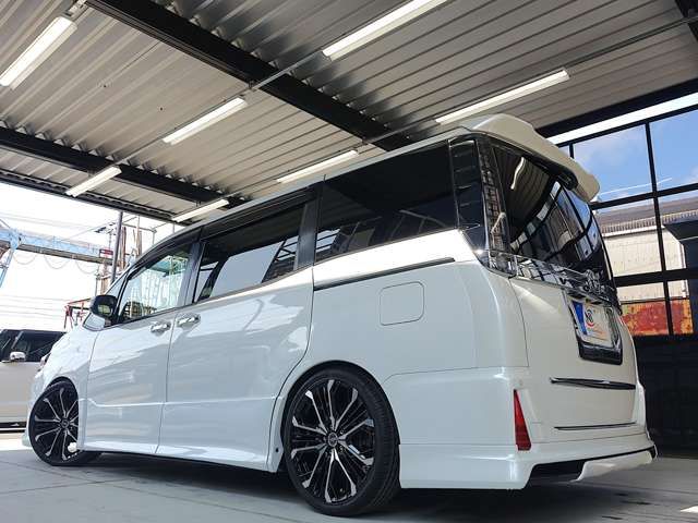 TOYOTA VOXY 2014 Image 31