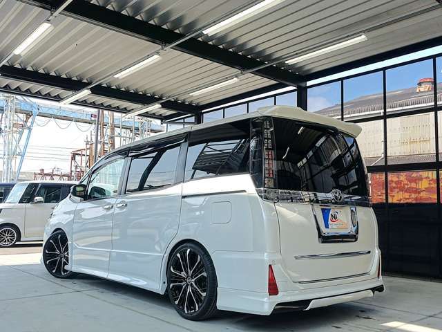 TOYOTA VOXY 2014 Image 31