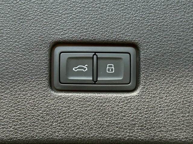 AUDI Q8 2021 Image 31