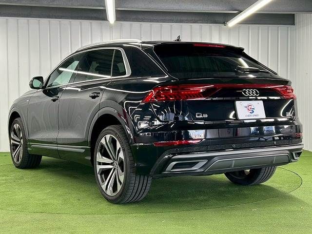 AUDI Q8 2021 Image 31