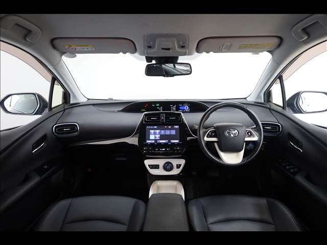 TOYOTA PRIUS 2017 Image 31