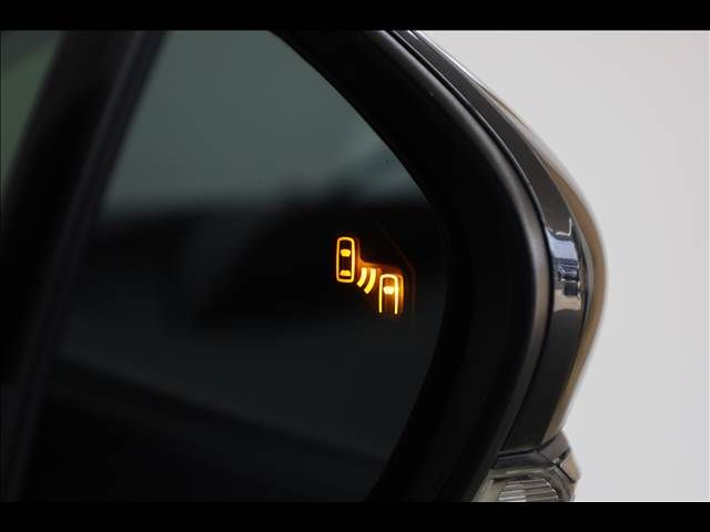 TOYOTA PRIUS 2017 Image 31