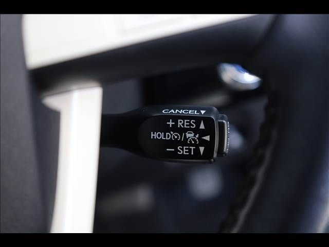 TOYOTA PRIUS 2017 Image 31