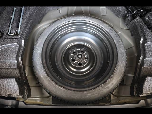 TOYOTA PRIUS 2017 Image 31