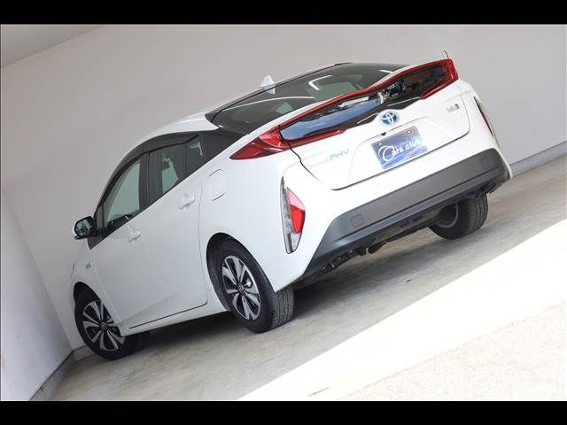 TOYOTA PRIUS PHV 2020 Image 31