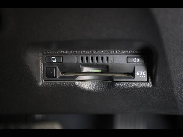 TOYOTA PRIUS PHV 2020 Image 31