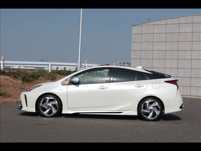 TOYOTA PRIUS 2019 Image 31