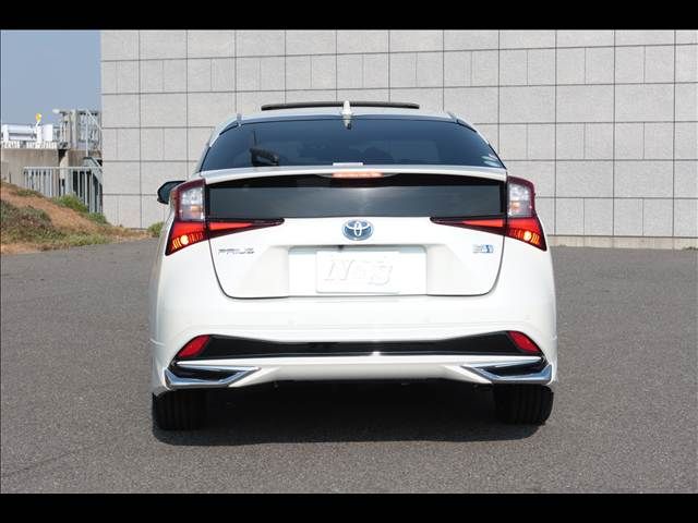 TOYOTA PRIUS 2019 Image 31