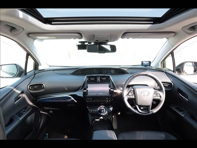 TOYOTA PRIUS 2019 Image 31