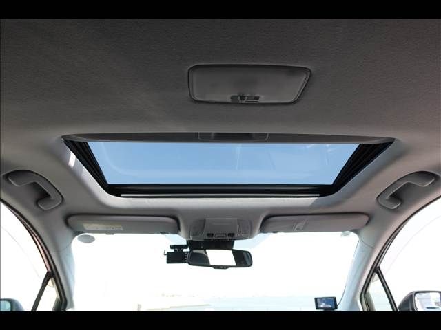 TOYOTA PRIUS 2019 Image 31