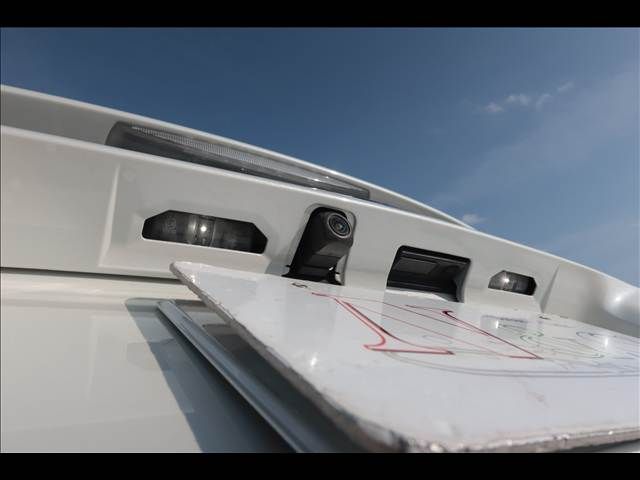 TOYOTA PRIUS 2019 Image 31