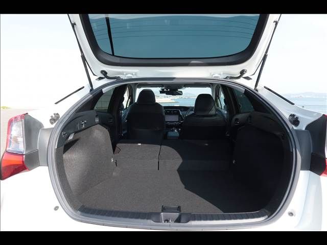 TOYOTA PRIUS 2019 Image 31