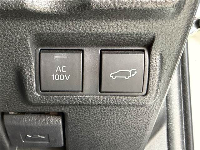 TOYOTA COROLLA CROSS HYBRID 2023 Image 31