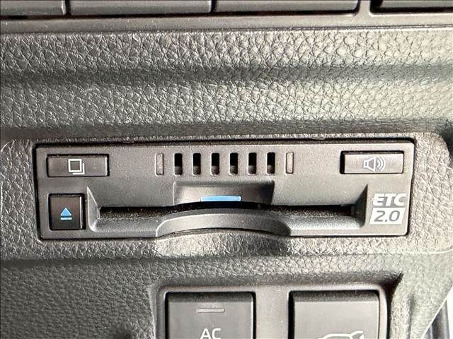 TOYOTA COROLLA CROSS HYBRID 2023 Image 31