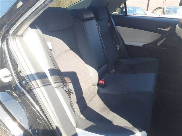 TOYOTA MARK X 2017 Image 31