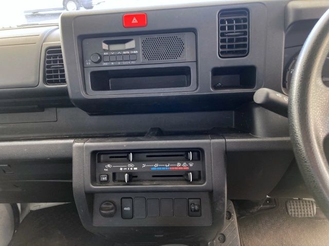 DAIHATSU HIJET TRUCK 4WD 2019 Image 31