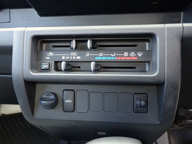 DAIHATSU HIJET TRUCK 4WD 2019 Image 31