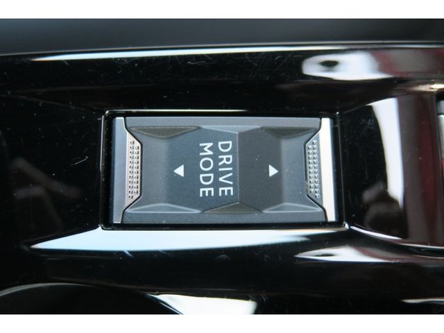 PEUGEOT E-208 2021 Image 31