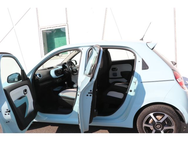 RENAULT TWINGO 2018 Image 31