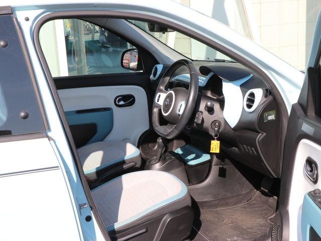 RENAULT TWINGO 2018 Image 31