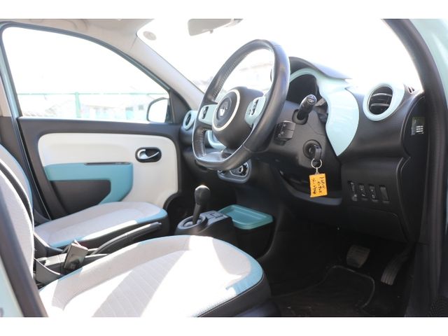 RENAULT TWINGO 2018 Image 31