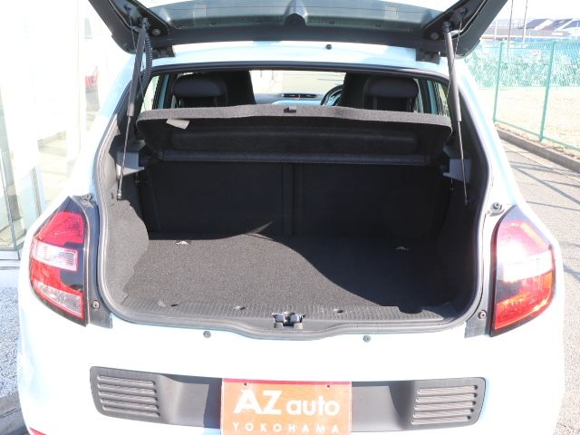 RENAULT TWINGO 2018 Image 31